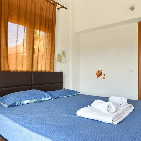 Kapari House 1 Min From The Of Holiday home