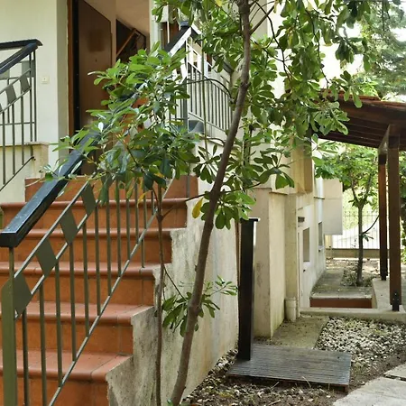 Kapari House 1 Min From The Of Hébergement de vacances