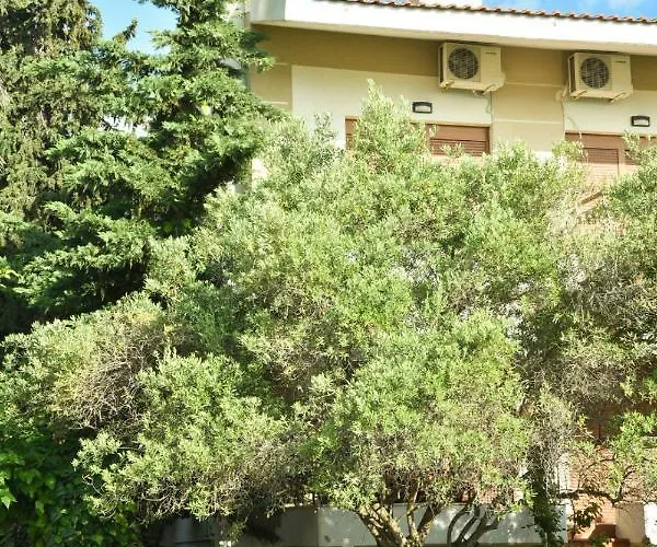 Kapari House 1 Min From The Of 度假居