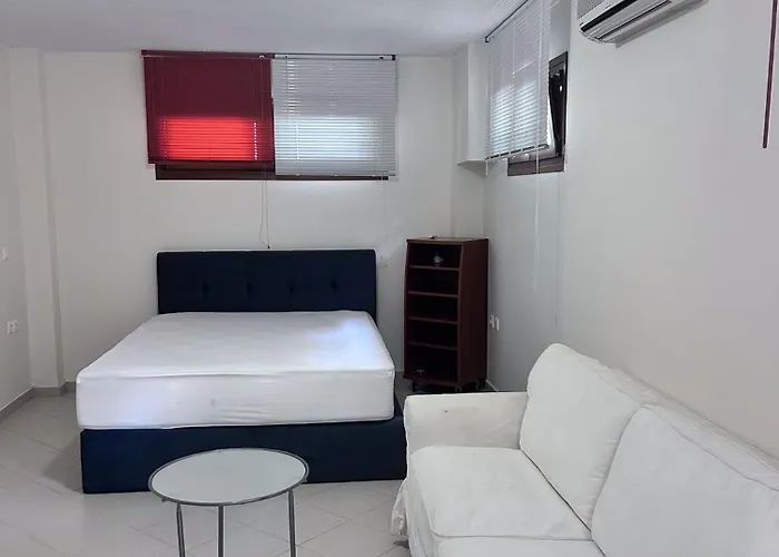 Kapari House 1 Min From The Of 度假居 尼基季